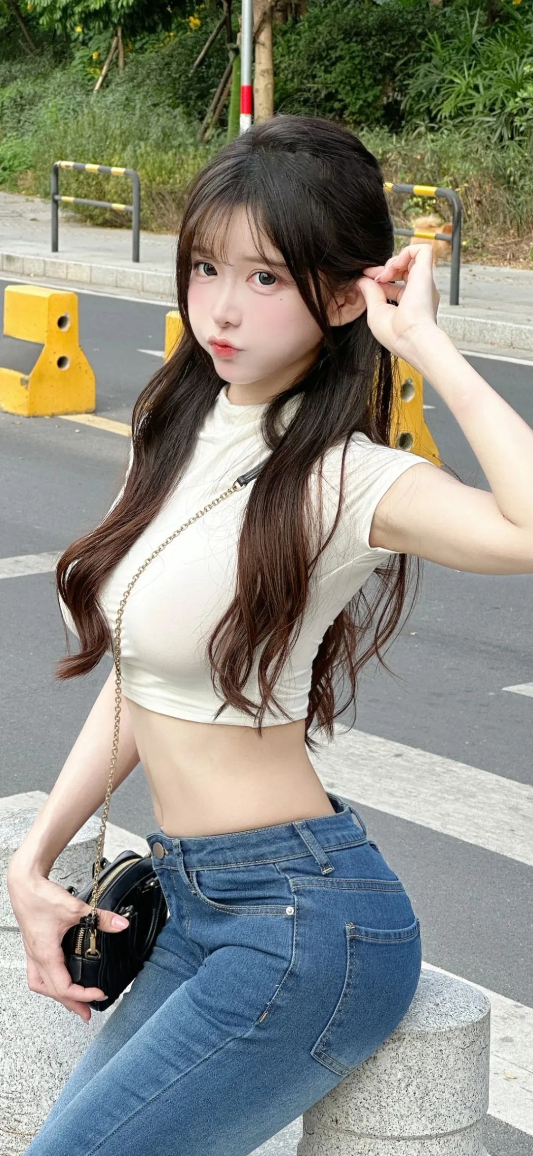 清纯小姐姐嘟嘴可爱手机壁纸
