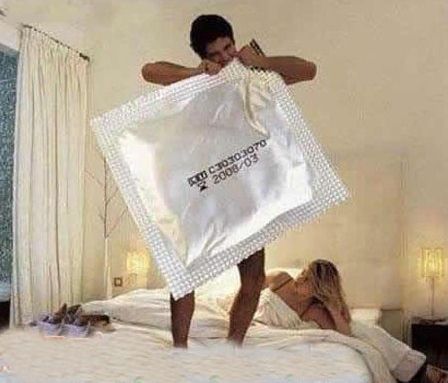 用一个成语可以形容避孕套的作用?