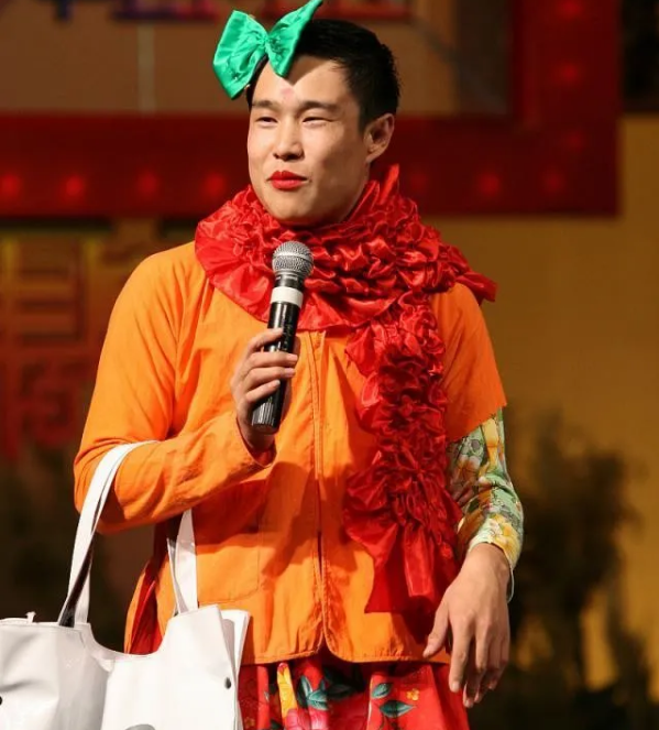 “一夜爆红”的小沈阳:当年红遍全国,现状却令人唏嘘……