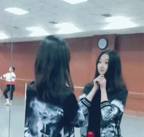 美女换脸魔术了解一哈，就问你慌不慌
