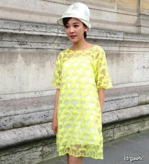 33岁陈意涵平时看着像20岁少女,但一去时装周就变40岁大妈