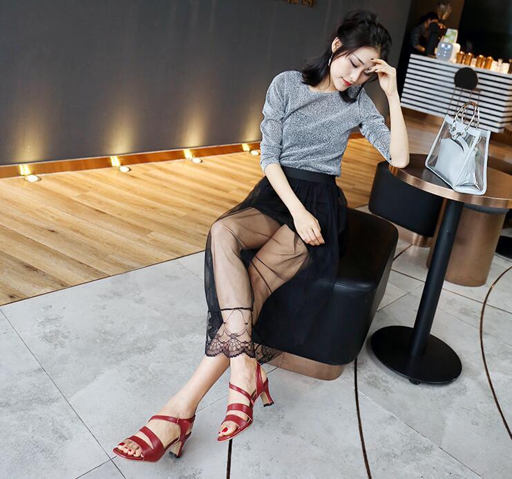 精致的高跟凉鞋,时尚露趾鞋头,充满优雅的女人味