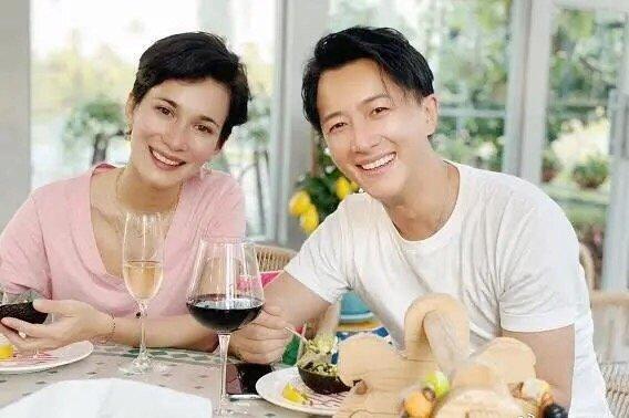 卢靖姗又换新发型,复古卷终于不男人,这次变成“蛇蝎美女子”