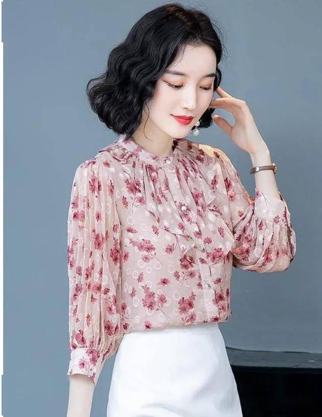 突然发现一女装:叫“蓝缕”刺绣,35-68岁女人穿,穿出