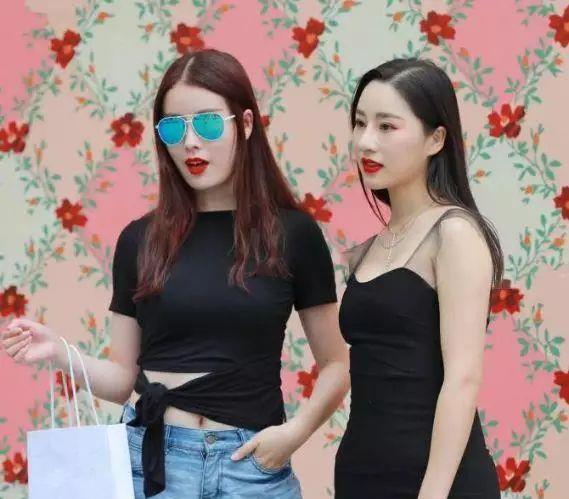 时尚美女街拍:时尚靓丽的美女,如一股清风徐来