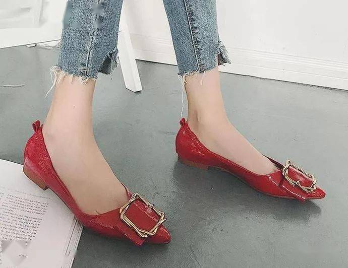 平底单鞋显矮？那就试试这三双，让你美过仙女