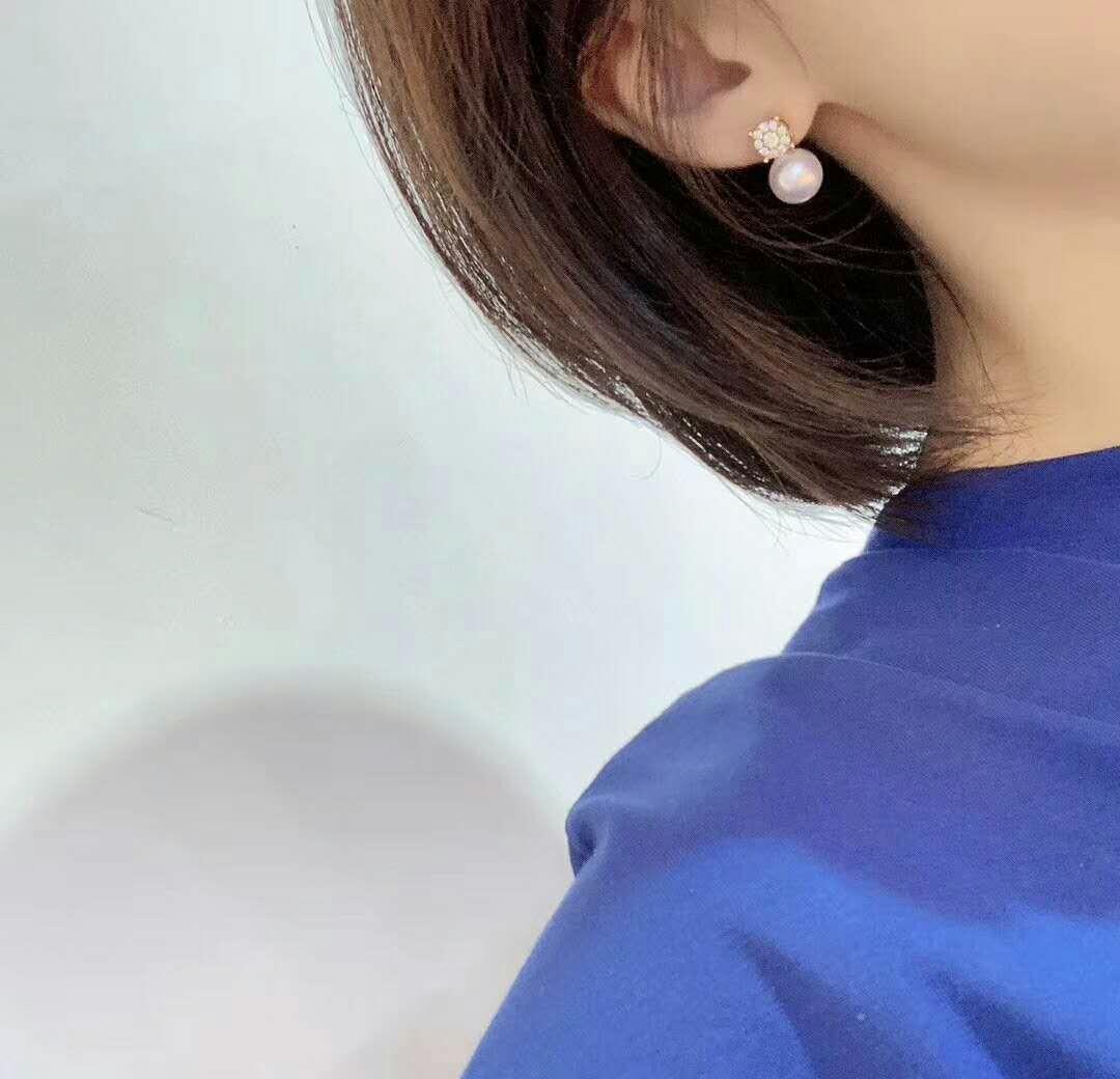 珍珠首饰很土?那是你没选对款式,有设计感的耳环减龄显气质!