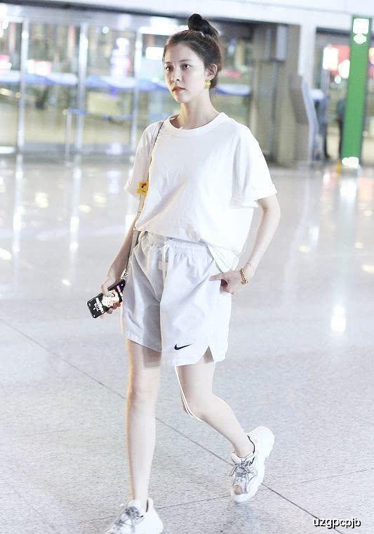 宋妍菲靠着穿衣是吊打了多少女星?重点是素颜都能赢,厉害了