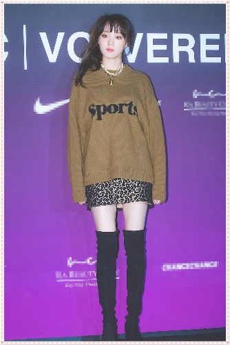 “最新腿精”李溪芮遇上“韩国腿精”李圣经,你会pick谁?