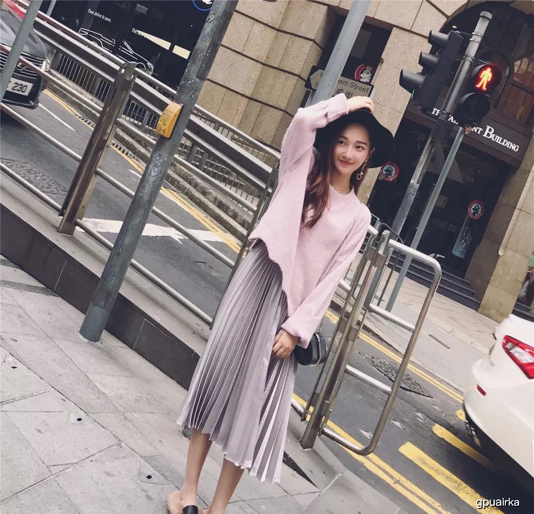 毛衣＋半裙搭配，这么优雅女神范，怎么能不迷人！