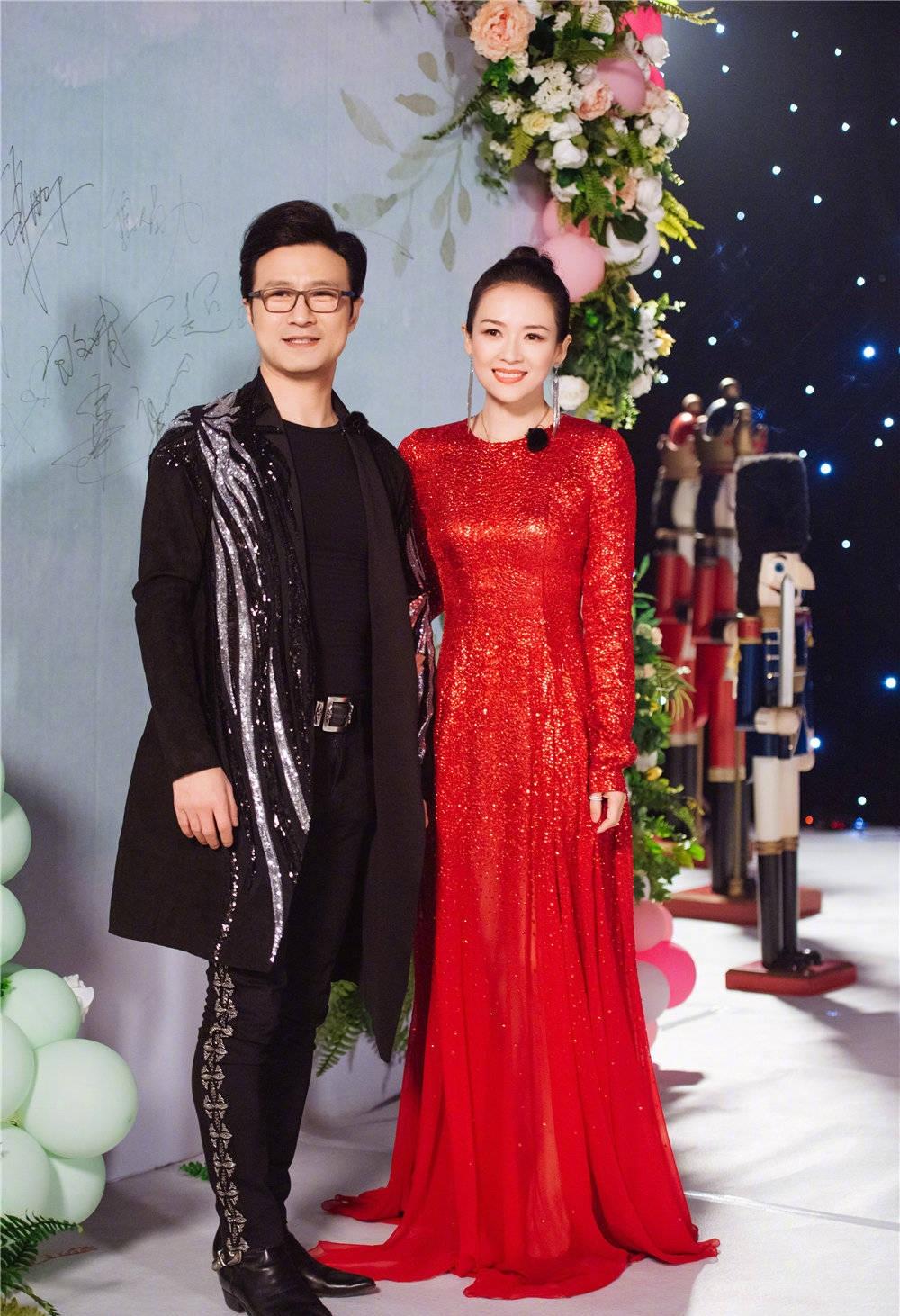 章子怡终于高调,一袭大红色亮片裙美艳动人,与汪峰热舞画面太美
