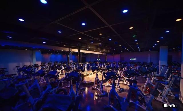 冬天别人都在长肉,我却在这些有趣的健身房“边玩边瘦”!