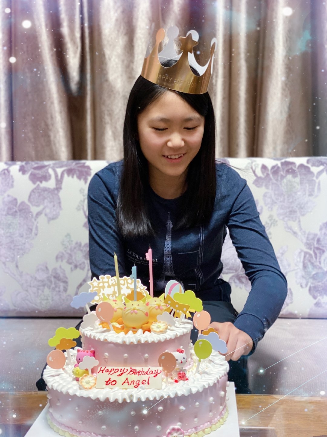 张艺谋为女庆生太寒酸，仨娃都像爸，小31岁妻子与儿女更似姐弟