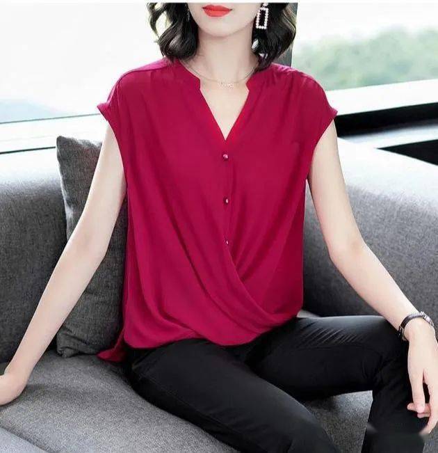 突然发现一女装:叫“蓝缕”刺绣,35-68岁女人穿,穿出
