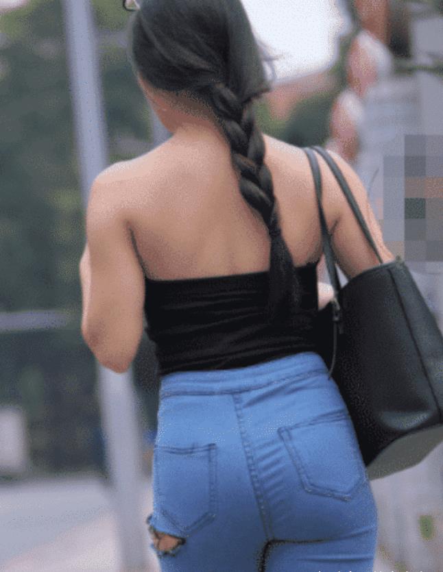 摄影美女小姐姐：这牛仔裤的切口位置有点尴尬啦