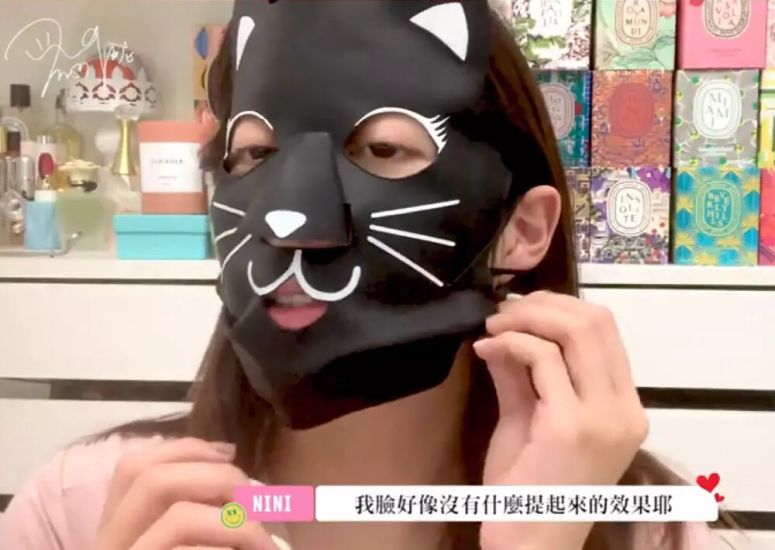 这是要往塑料姐妹的方向发展吗?