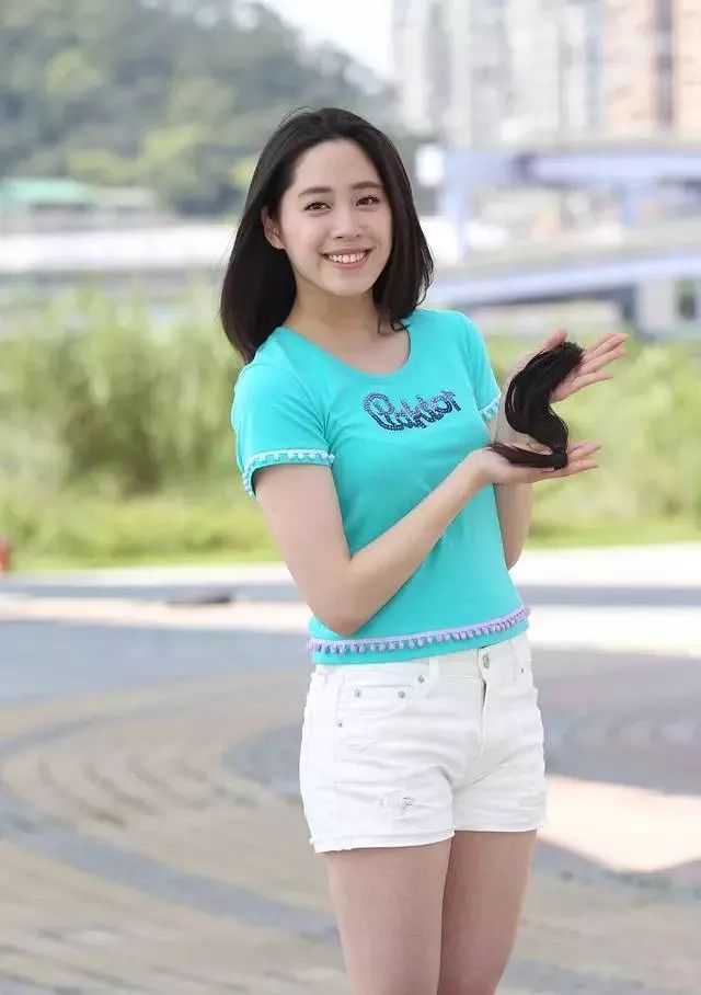 这是要往塑料姐妹的方向发展吗?