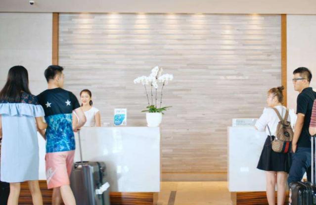 酒店清洁小妹抱怨：开钟点房都在干嘛？怎么比住一晚的都难打扫