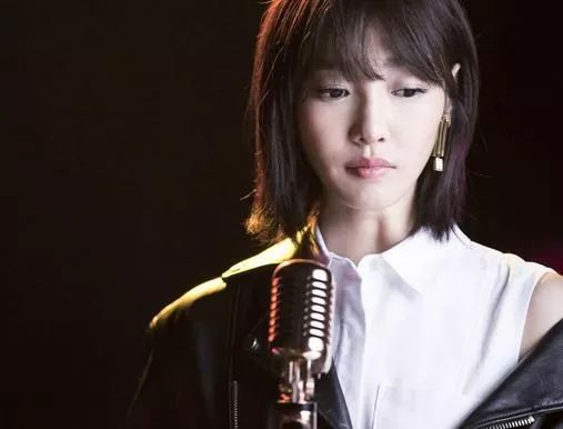 出轨被拍后复出：她变老变胖也不再是小妞