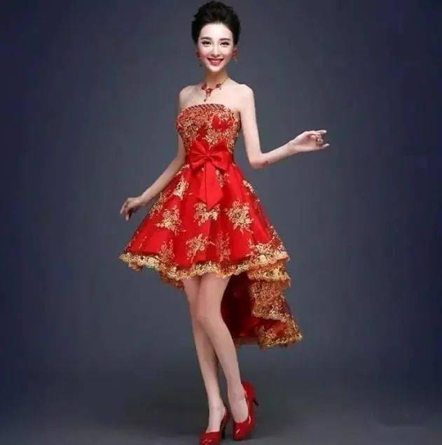 心理测试:假如结婚了,你会选择哪件礼服?测你在几岁结婚哦